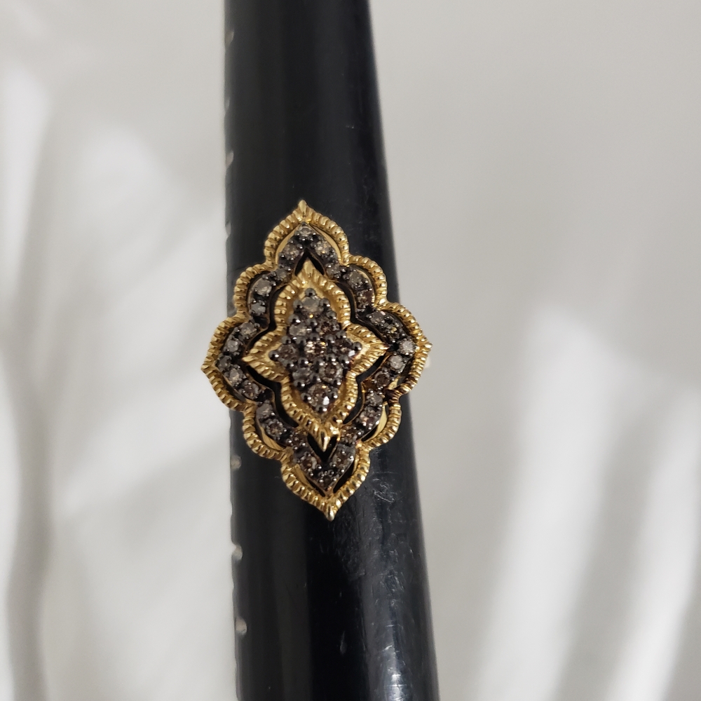 Ornate Gold and Black Women's Ring - Picture 7 of 10